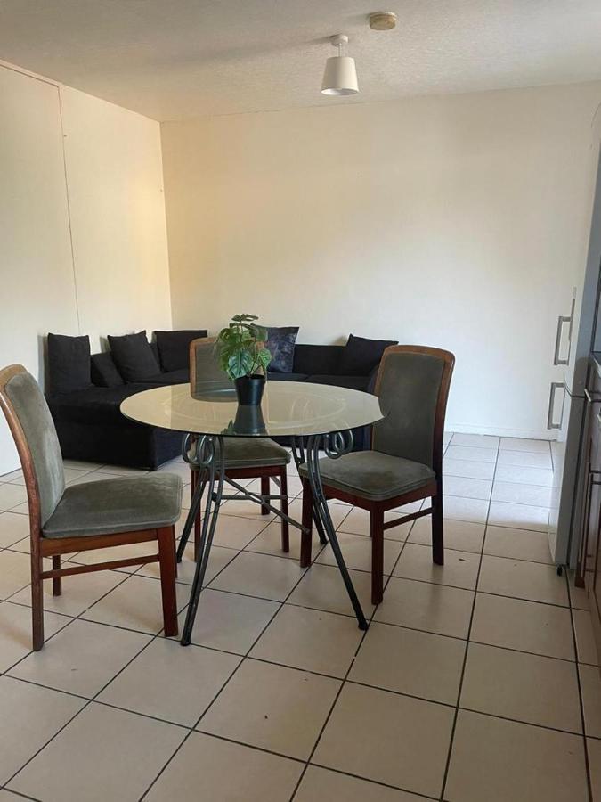 Single And Doubles Rooms Close To Central London Bagian luar foto